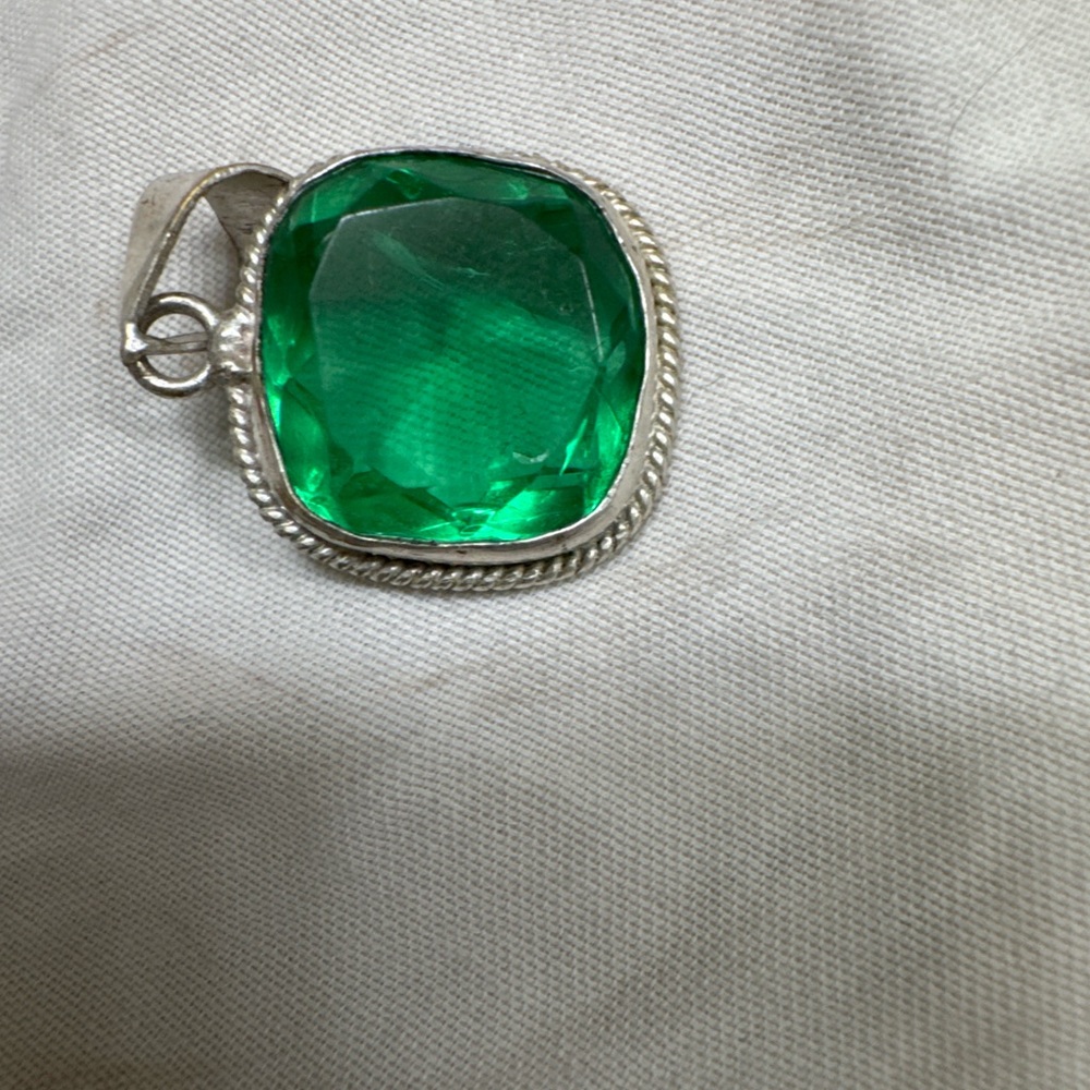 Emerald Green Gemstone Necklace in Silver Setting
